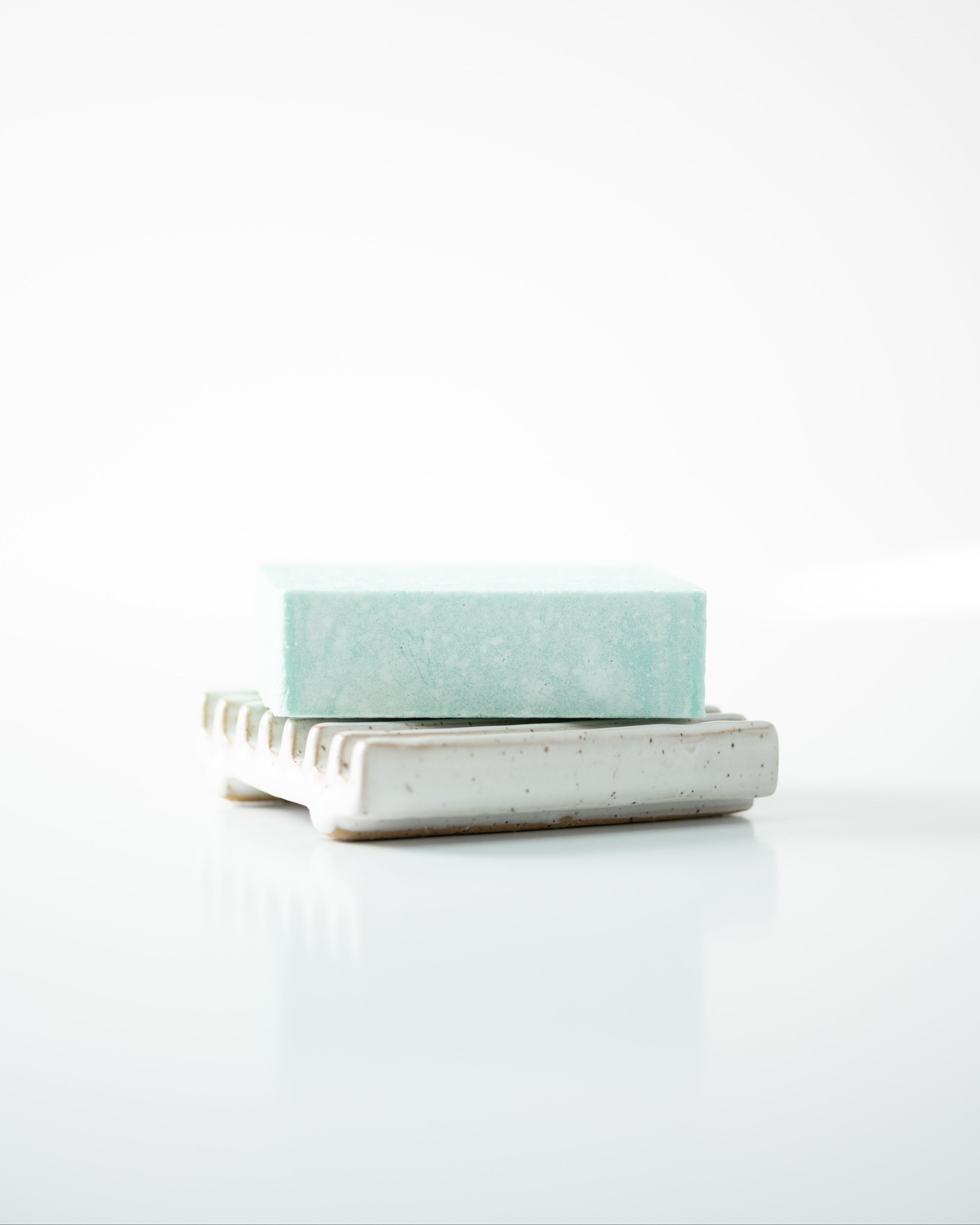 Le Spa | Savon détoxifiant au sel de mer morte et eucalyptus