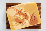 Savon onctueux au lait de chèvre et notes citronnées