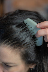 Peigne en pierre de jade