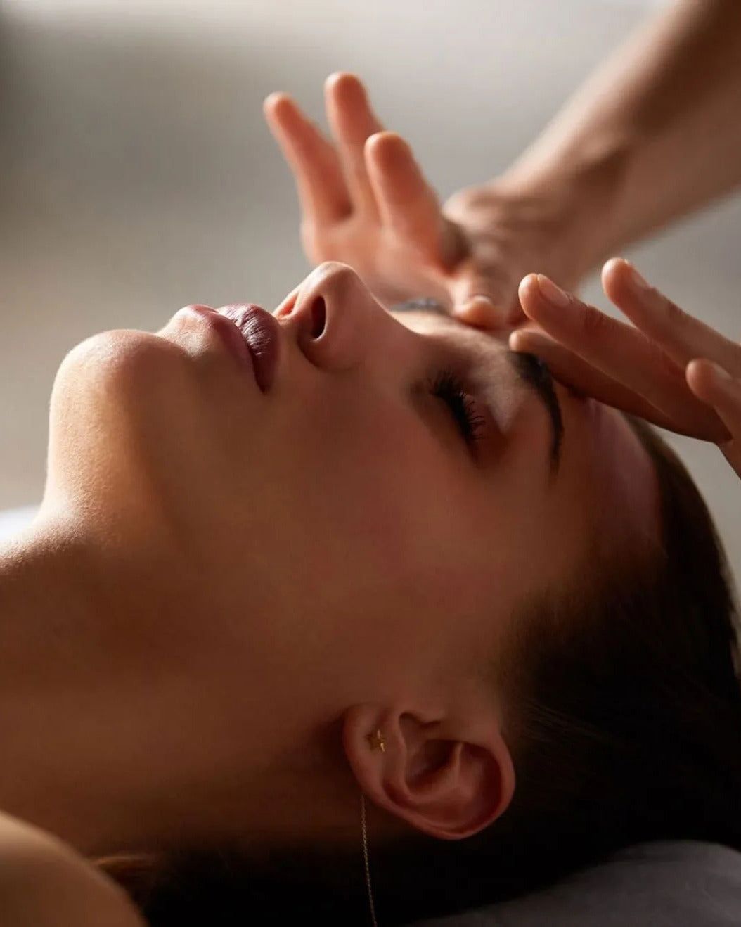Le massage du visage : bien plus qu’un geste esthétique
