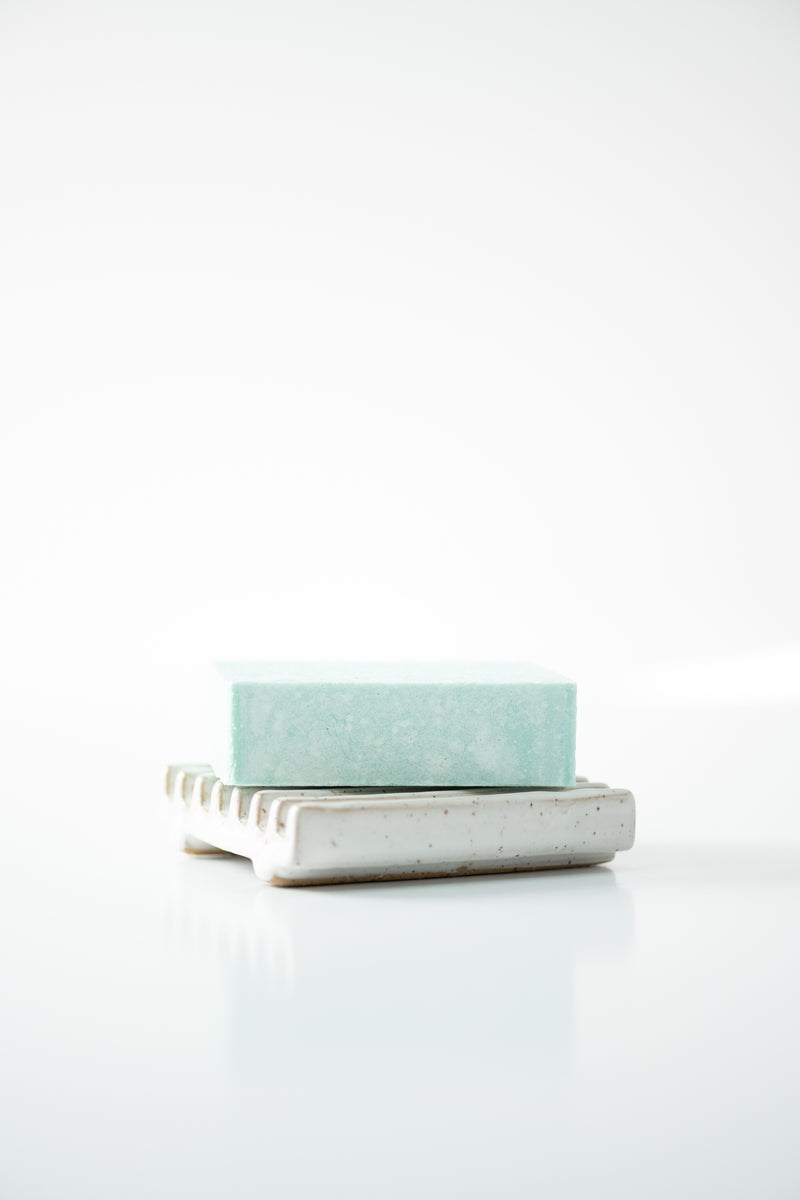 Savon détoxifiant au sel de mer morte et eucalyptus