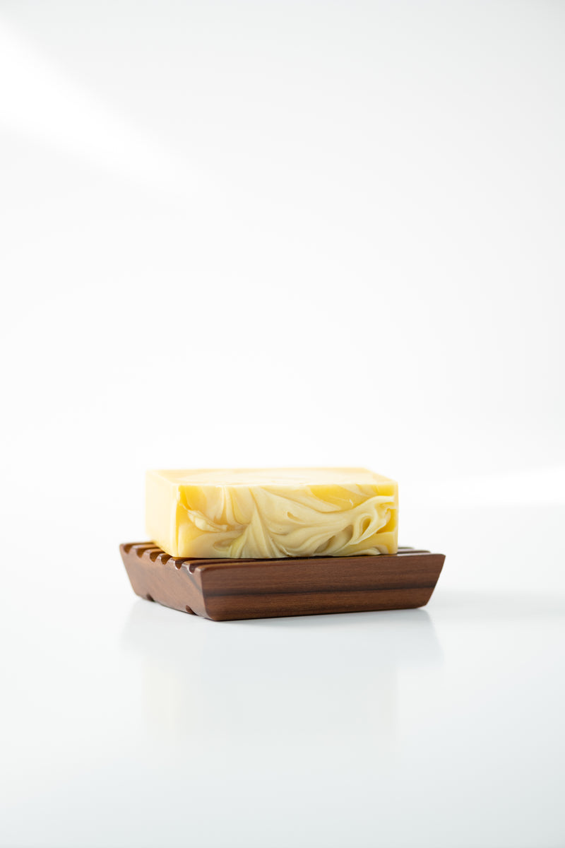 Savon hydratant pour le visage au beurre d'avocat et lait de coco